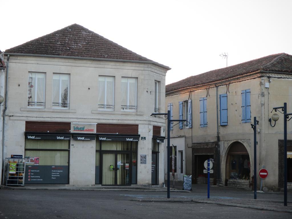 فندق La Maison Bleue De Gabarret المظهر الخارجي الصورة